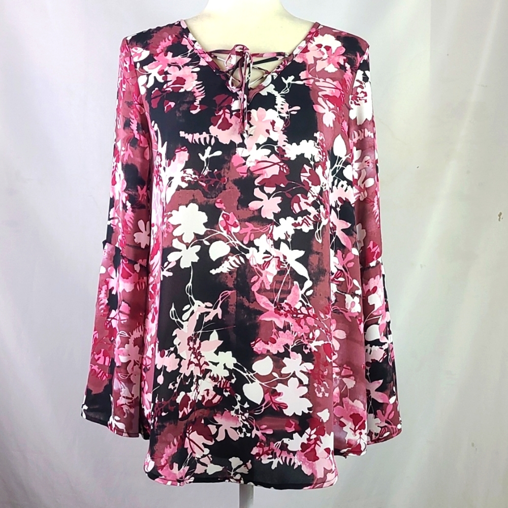 Quintessential Split Sleeve Blouse